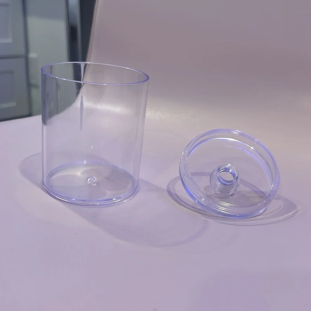 CLEAR CONTAINER